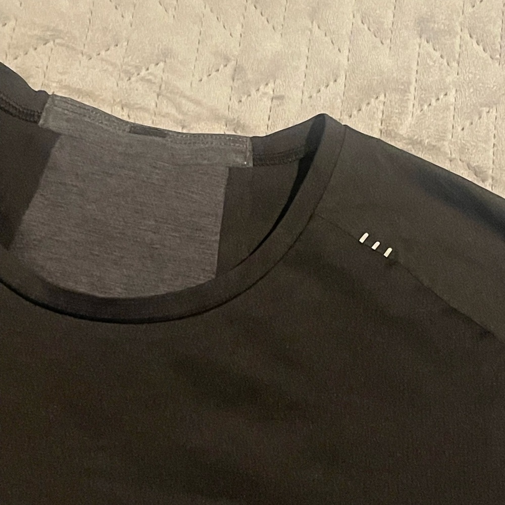 Lululemon shirt mens size medium‎ black/gray pre-owned condition - Picture 5 of 8